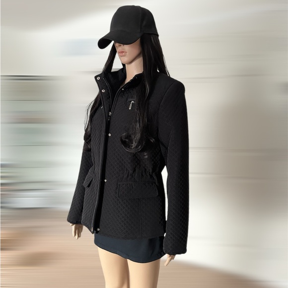 Black Quilted Jacket – Classic & Stylish, Size M, Button & Zipper Details - Picture 3 of 7